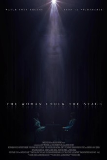 Женщина под сценой